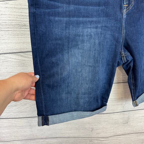 Jen7 By 7ForAllMankind Plus Size Dark Washed Bermuda Shorts Size 24 - Picture 6 of 8